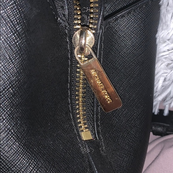 Michael Kors Purse - Picture 5 of 5